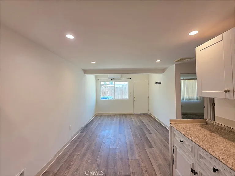 6911 Baird Ave #1/2 — Photo 9