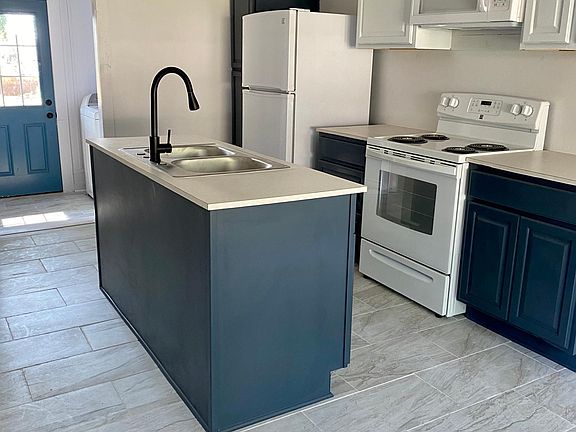 4th image of 203 Norine St