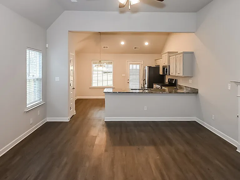 8105 Aiden Rd — Photo 4
