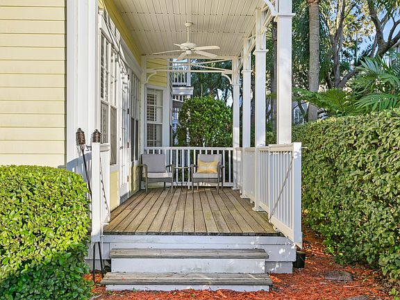 3rd image of 942 Hemingway Cir