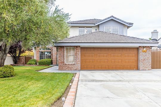 1st image of 401 Laurkris Ct
