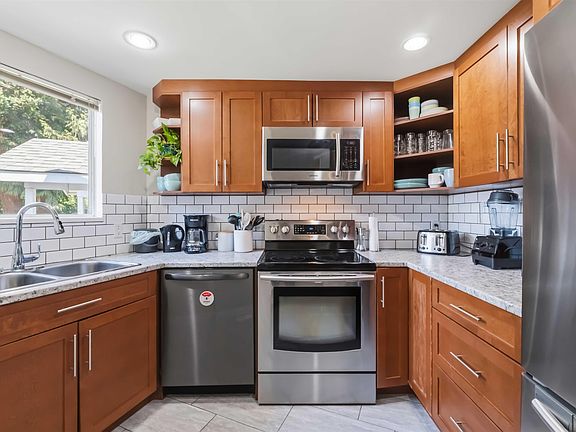 2nd image of 19240 119th Ave #8
