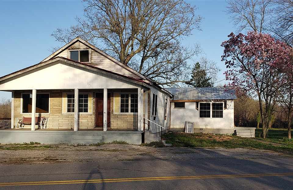 2nd image of 20018 W Highway 811 Rd