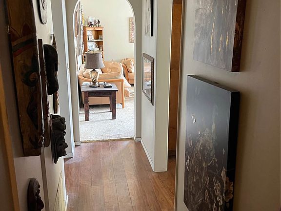 5th image of 211 11th St #2