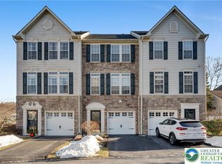 1632 Oakridge Ln, Hellertown, PA 18055