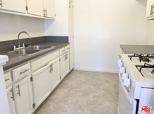 8145 Langdon Ave #216A, Van Nuys, CA 91406