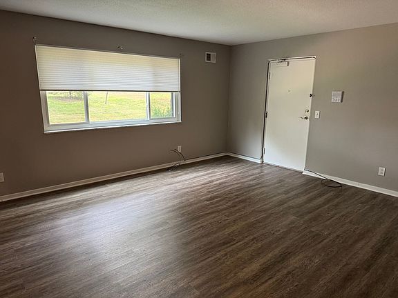2nd image of 5601 Goodhue Dr #101W