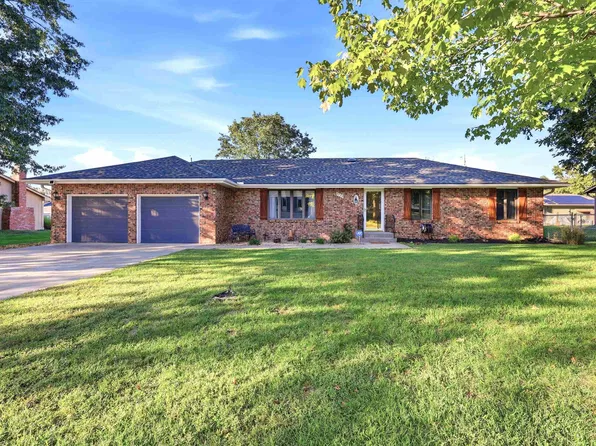 3720 SE 27th Ter, Topeka, KS 66605