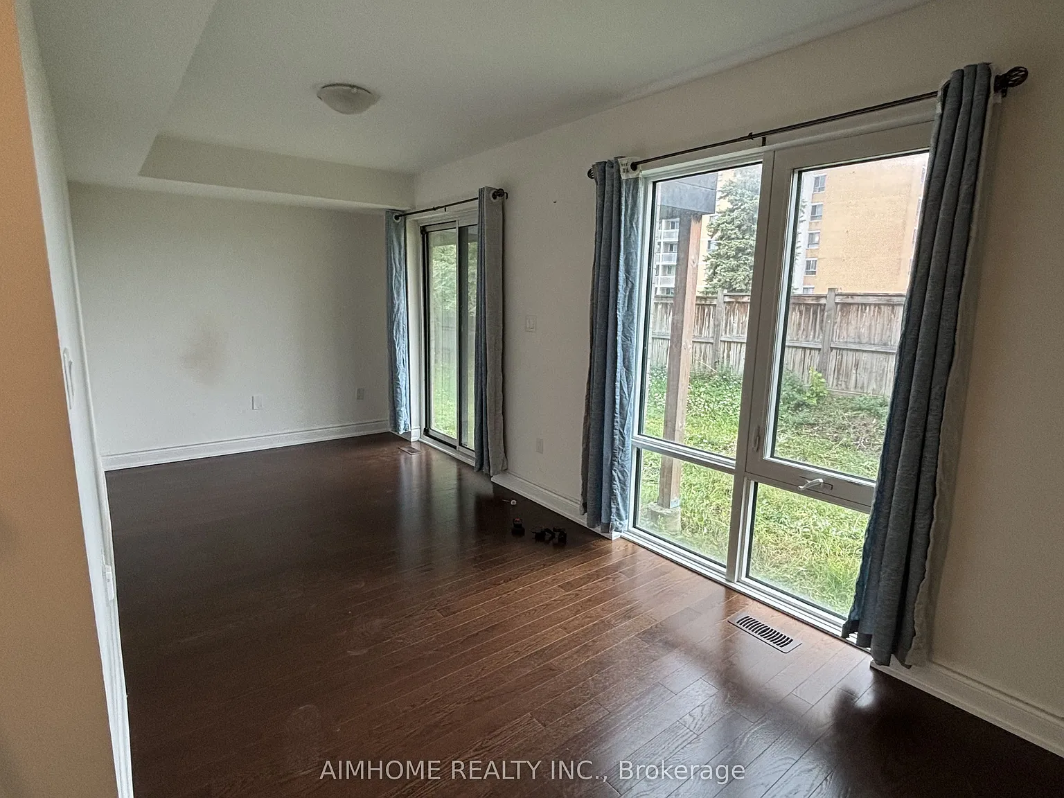 3 bed, $3,900 — Photo 4
