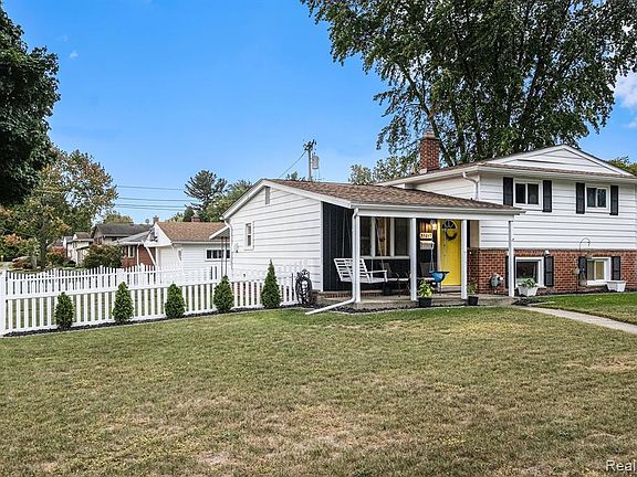 5th image of 37017 Gilchrist St