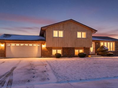 16942 89th Ave, Orland Hills, IL, 60487