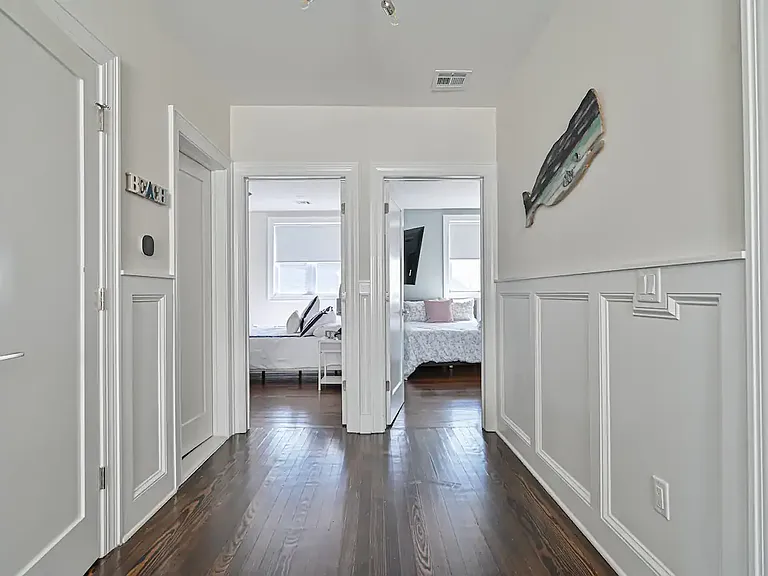 107 S Austin Ave — Photo 19