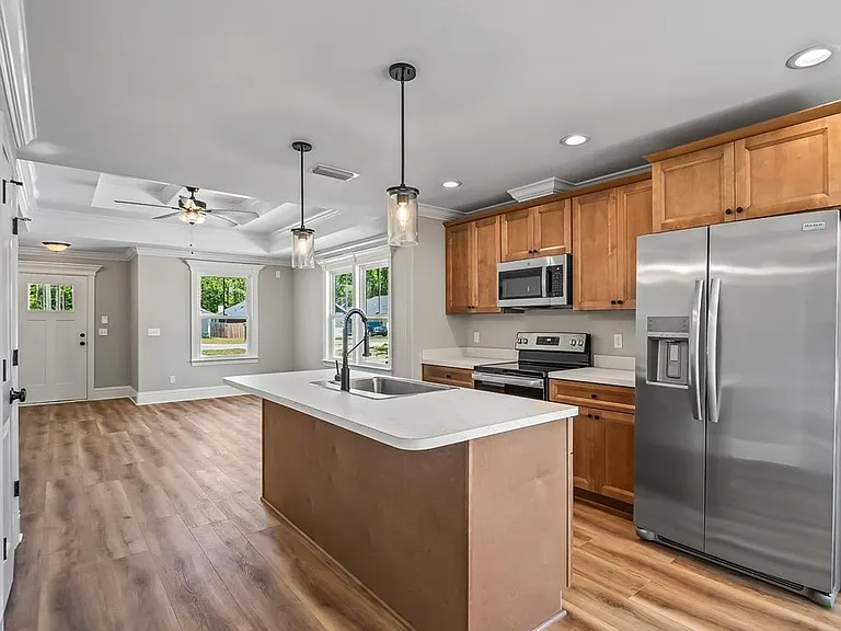 84 Merwyn Dr — Photo 19