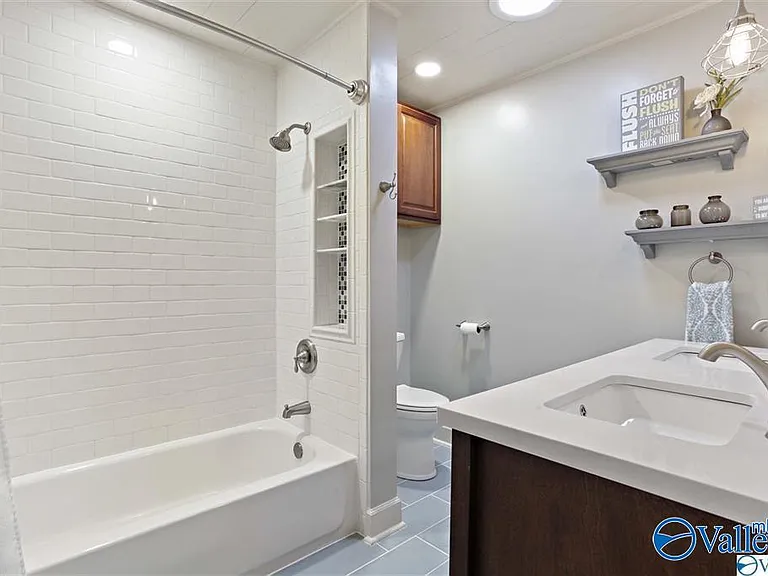 204 Roy Dr — Photo 40