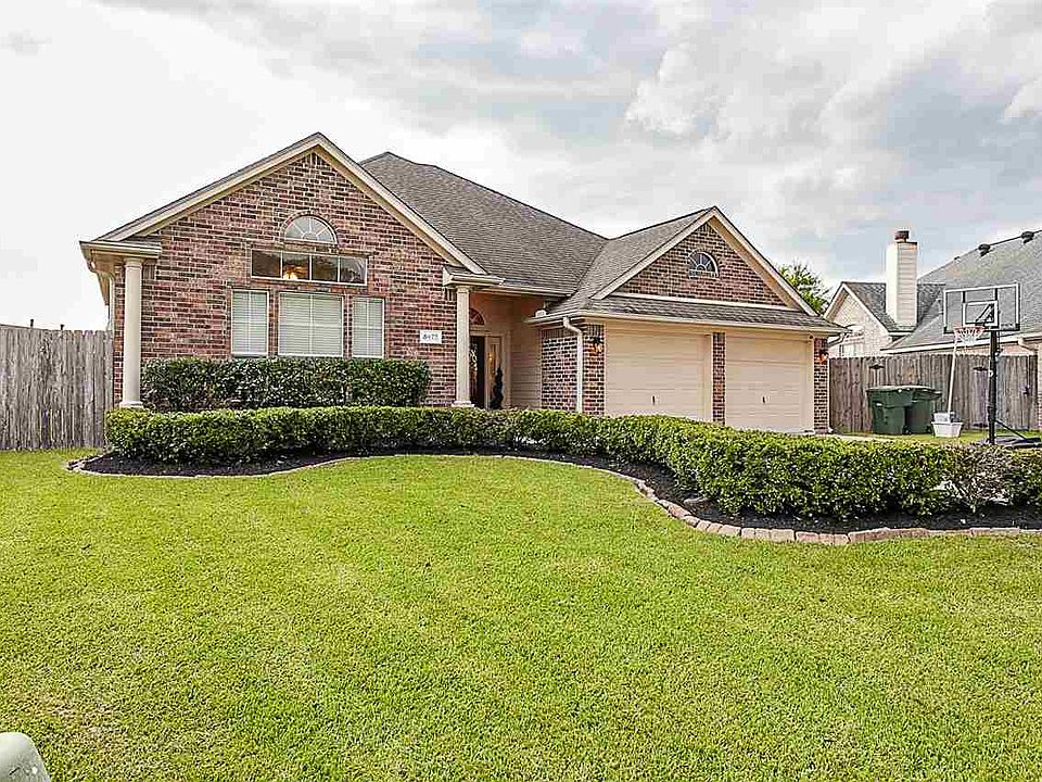 1st image of 8475 Garden Oaks Dr