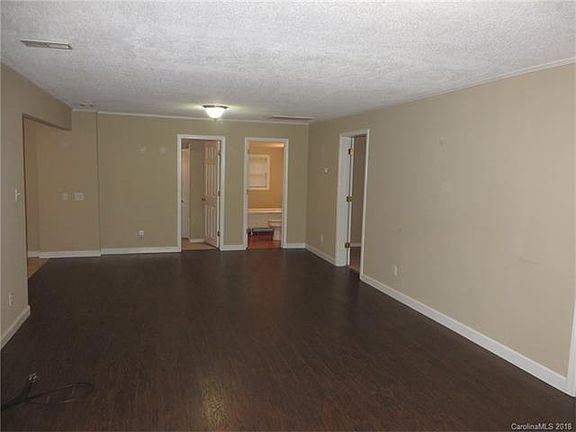 4th image of 717 Sherrill Ave