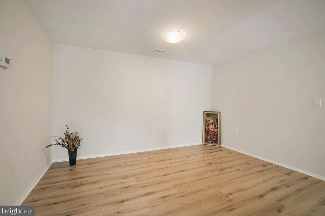 18040 Chalet Dr — Photo 4