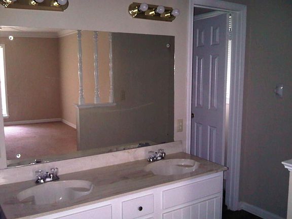 5th image of 6991 Cobblestone Dr