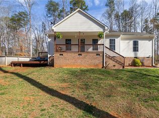 2510 Henley Ln, Walkertown, NC 27051