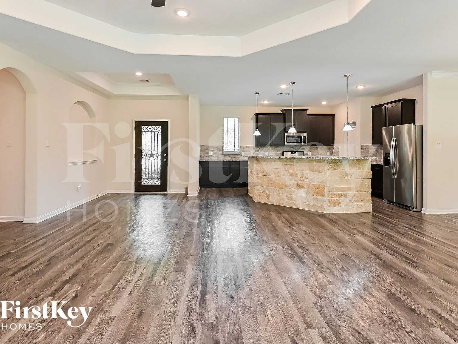 3 bed, 2.0 bath, 2121 sqft, $2,805 — Photo 3