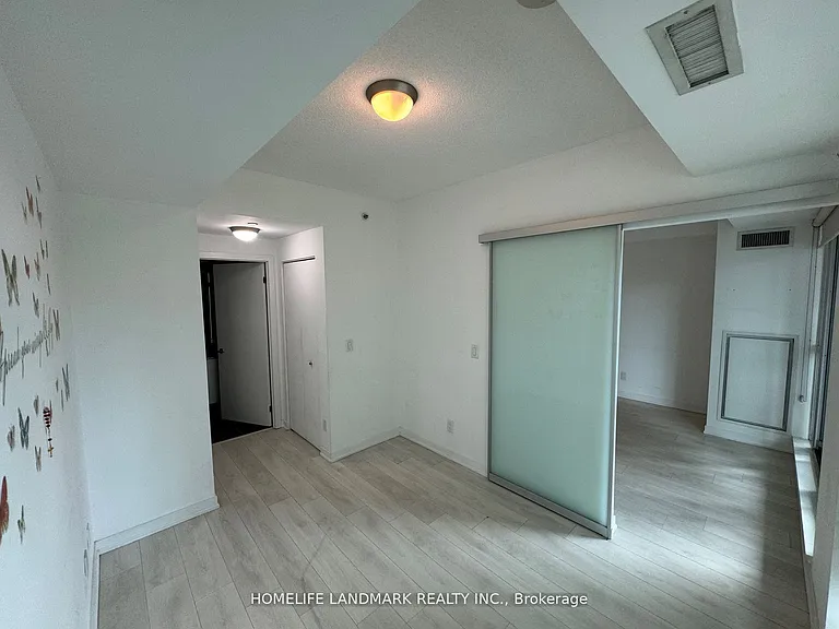 69 Lynn Williams St N #210 — Photo 6