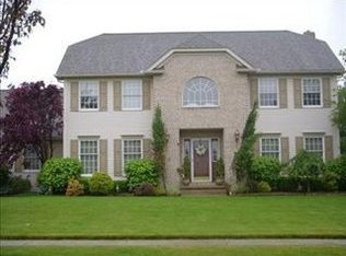 319 Laurel Ln, Wadsworth, OH 44281