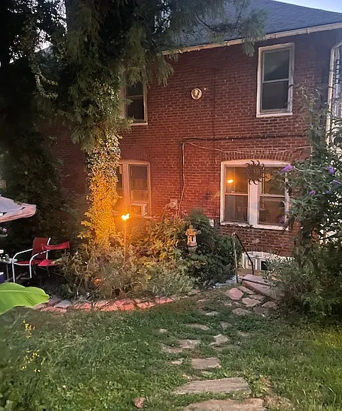 135 S 8th Ave — Photo 3