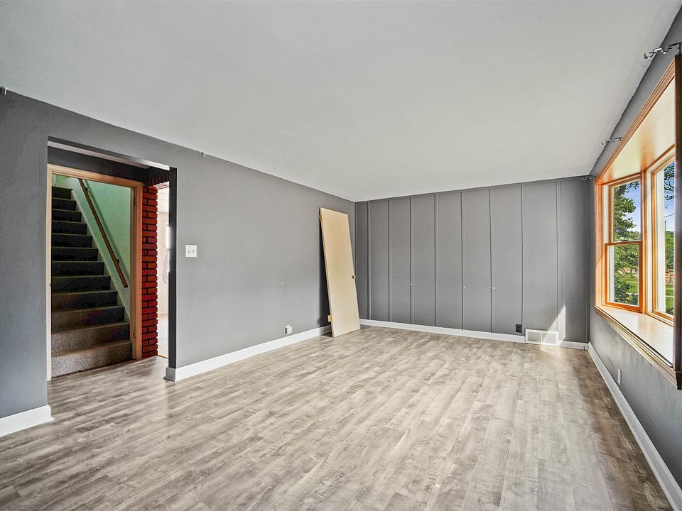 912 3rd St, Menasha, WI 54952 MLS 50280169 Zillow