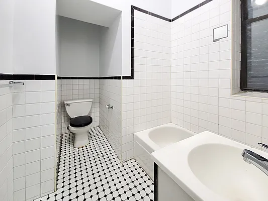 Rented by Brighton Management | media 9