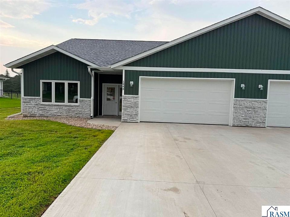 1st image of 1443 7th St N