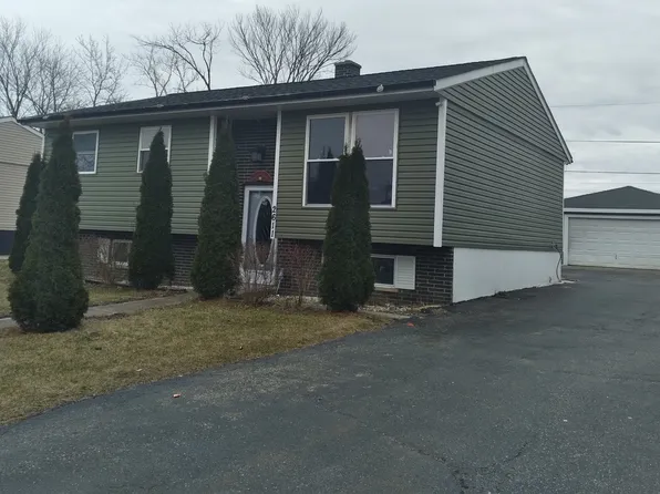 2611 Kennedy Dr, North Chicago, IL 60064