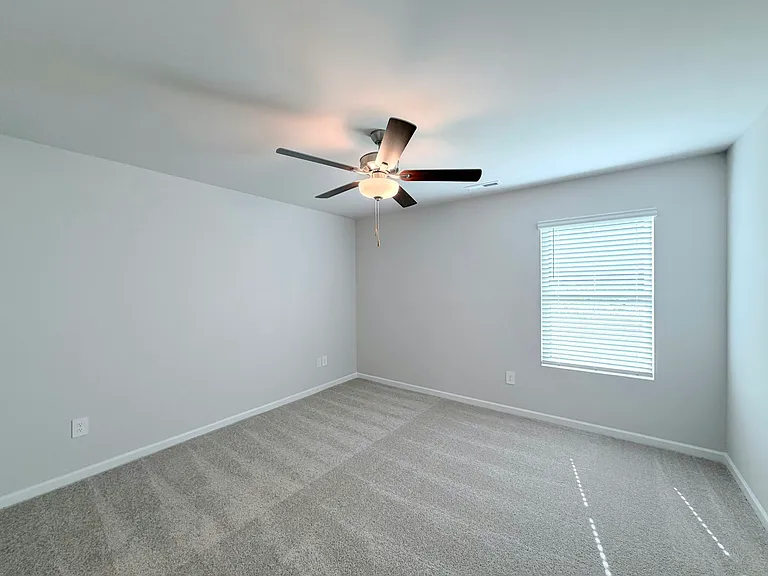 128 Challenger Way — Photo 16