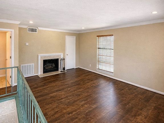 5th image of 18220 Vinland Dr #8220