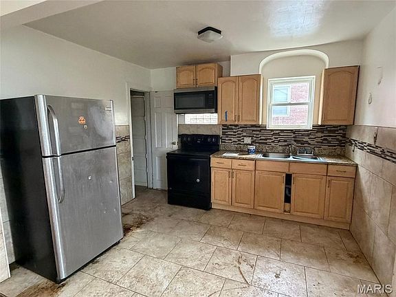 4th image of 8964 Mayfield Ct