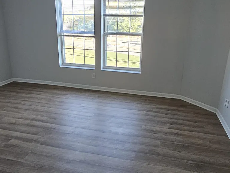 9395 Old Plainfield Rd #18 — Photo 11