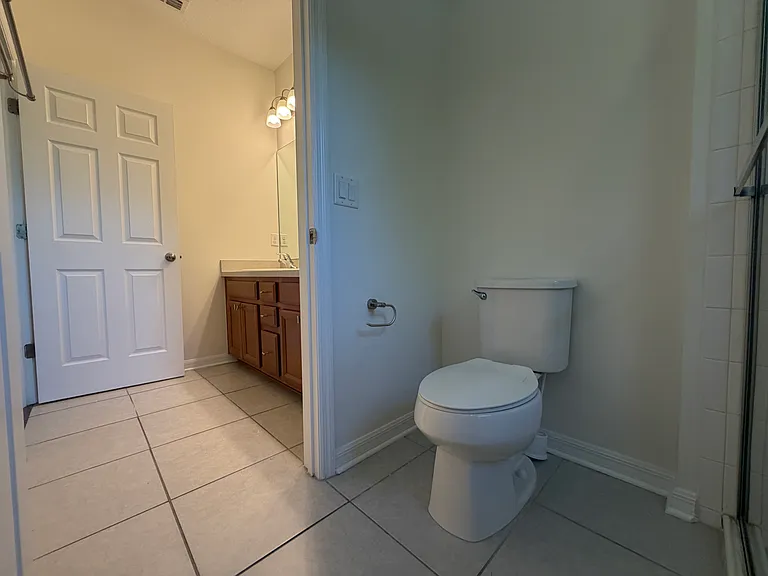 1018 Capitol Hill Ct — Photo 6