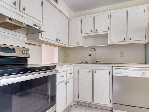 2nd image of 4832 Esedra Court #204