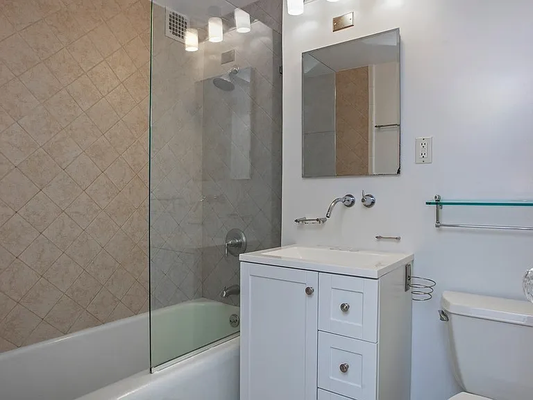 80 Park Ave #4H — Photo 8
