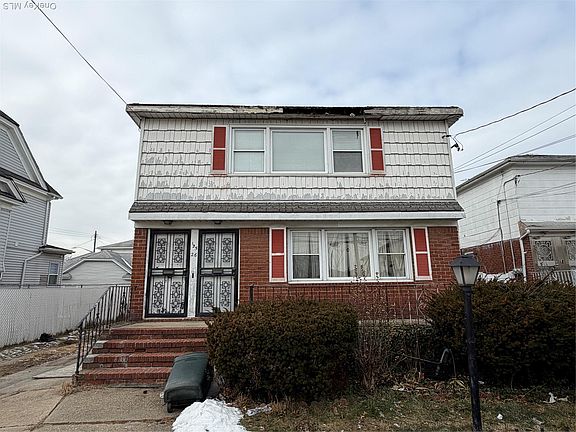 3rd image of 13526 219th Street