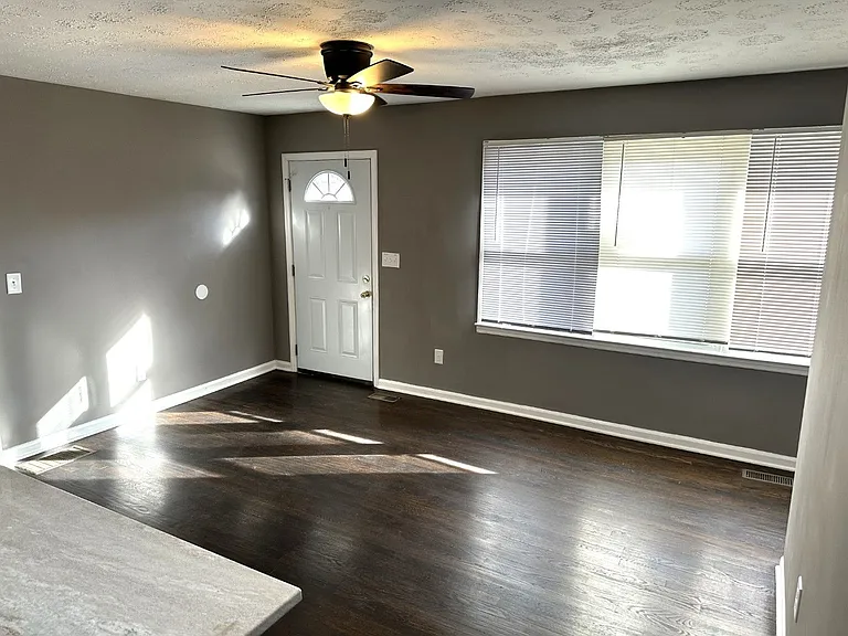 1545 Gaylor Dr SE — Photo 18