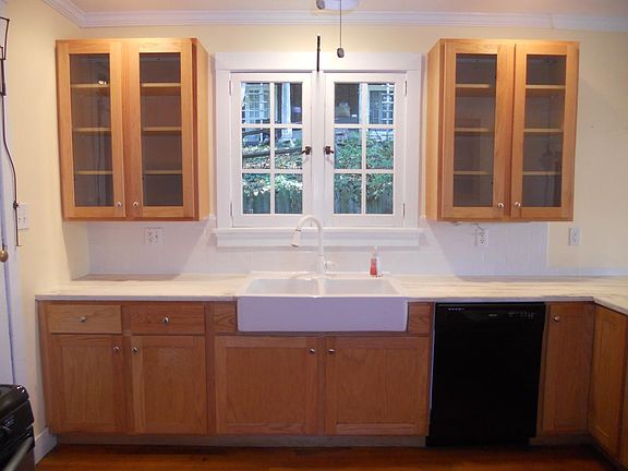 Kitchen sink area