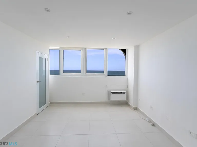 807 Playa Dorada #PH 807B — Photo 13
