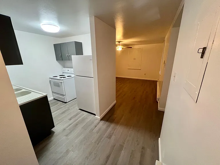 400 N Mildred St #5 — Photo 6
