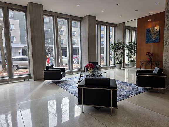3rd image of 4800 S Chicago Beach Dr APT 810S