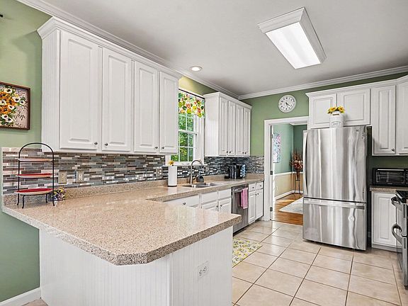 3rd image of 8725 Paddle Wheel Dr