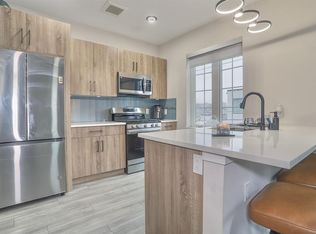 212 70th St #201, West New York, NJ 07093