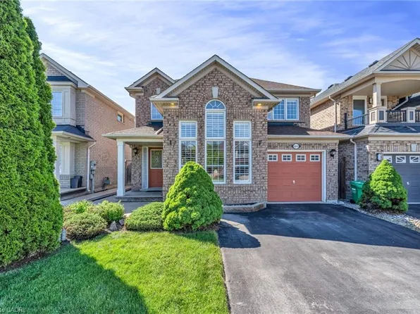5942 Osprey Blvd, Mississauga, ON L5N 8J7