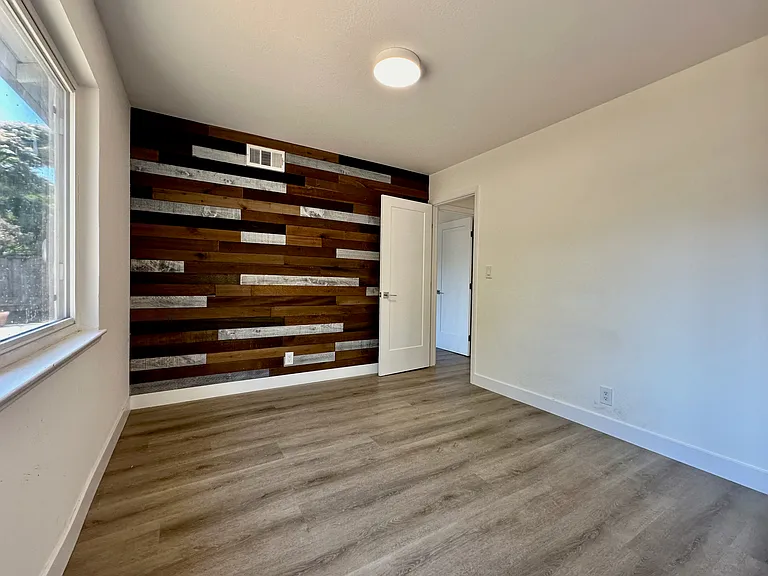 1544 San Joaquin Ave — Photo 14