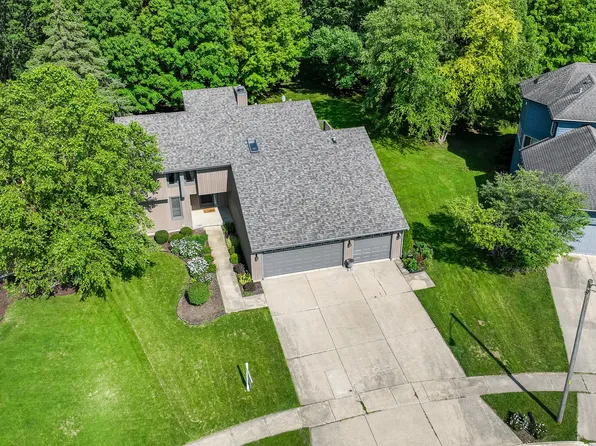 189 Buena Vista Dr, Dekalb, IL 60115