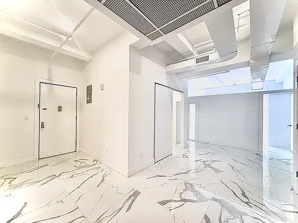 248 West 35th Street image 10 of 17